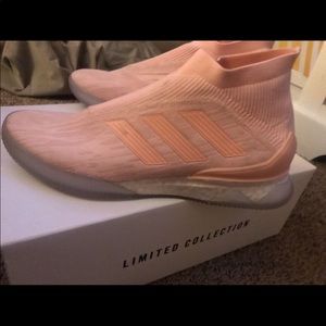 Adida tango predators size M 9.5